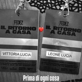 Fedez, concerto al Forum: ci sono anche i figli Leone e Vittoria