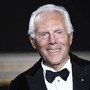 Armani, pubblicati i testamenti: inizia la successione dell’impero da 13 miliardi