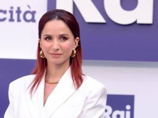 Techeteche TopTen chiude, X esulta. Delogu attacca: &quot;Siete spregevoli&quot;