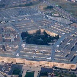 Usa, Trump rinomina il Pentagono in Dipartimento della Guerra