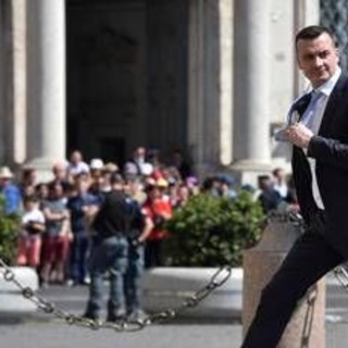 A processo titolari ditta ristrutturazioni, avrebbero truffato Rocco Casalino