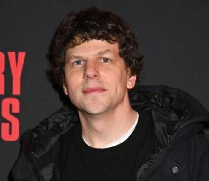 &quot;Dono il rene a uno sconosciuto&quot;, la scelta di Jesse Eisenberg