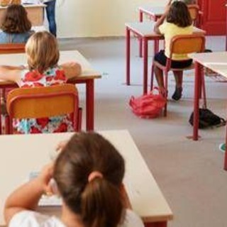 Bimbo caduto da terrazzo scuola a Genova, la procura valuta lesioni colpose o abbandono di minore