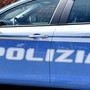 Speronano l'auto e tentano la rapina, le vittime sono poliziotti: due arresti a Napoli Speronano l'auto e tentano la rapina, le vittime sono poliziotti: due arresti a Napoli