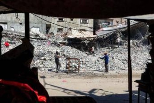 Gaza, Netanyahu: "Ritiro dopo disarmo Hamas". Inviato Usa: "Israele non ostacoli piano per cessate il fuoco"