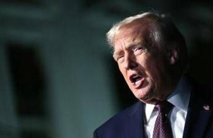 Siria, Usa colpiscono oltre 70 obiettivi Isis. Trump: "Ritorsione molto seria"