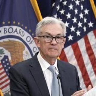 Usa, Powell apre a taglio tassi d'interesse: &quot;Effetto dei dazi ora è visibile&quot;