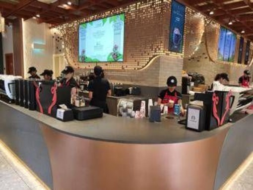 Starbucks-Percassi, 1° anniversario apertura unico Flagship Store in Italia in P.zza S. Silvestro
