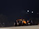 Piastri in pole in Bahrain davanti a Russell, terzo Leclerc