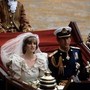 Carlo e Diana sposi 44 anni fa, ecco come la regina Elisabetta cercò di salvare la coppia