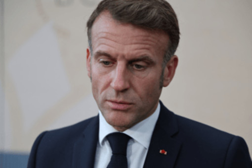 Francia, Macron presenta nuovo servizio militare volontario: &quot;Mobilitazione per Difesa&quot;
