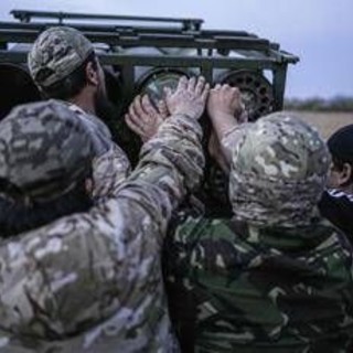 Siria, attacchi aerei degli Usa contro postazioni Isis