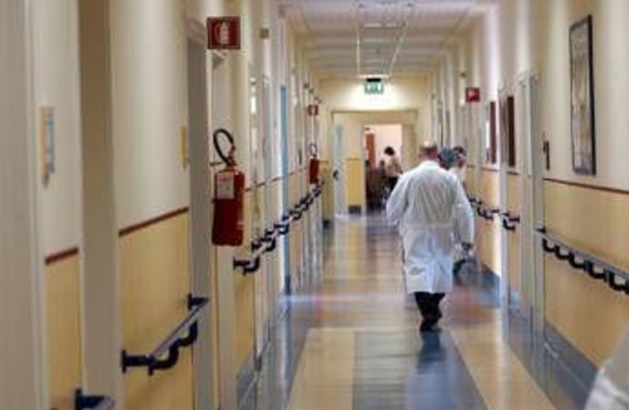 Terni, morta dopo 5 mesi di agonia la donna presa a martellate dal marito sul bus: sarà disposta autopsia Terni, morta dopo 5 mesi di agonia la donna presa a martellate dal marito sul bus: sarà disposta autopsia