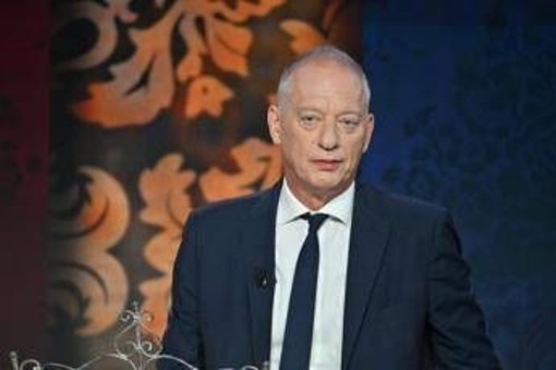 Peter Gomez confessa: "Ho la sindrome dell'impostore. L'amore? C'è, lei è molto più giovane di me" Peter Gomez confessa: "Ho la sindrome dell'impostore. L'amore? C'è, lei è molto più giovane di me"