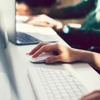 In Italia record occupazione ma sotto media Ocse. Salari, calo più forte tra principali economie