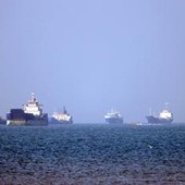 Iran, Usa abbattono droni iraniani a Hormuz. Teheran: "Accordo mai così vicino"