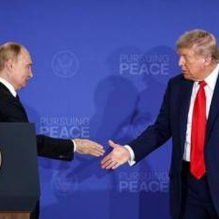 Russia e Usa più vicini, l'idea di Mosca: un tunnel tra Stretto di Bering e Alaska per collegarli