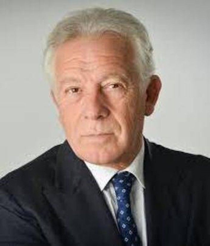 Lum, laurea magistrale honoris causa in economia e management a Paolo Agnelli Lum, laurea magistrale honoris causa in economia e management a Paolo Agnelli