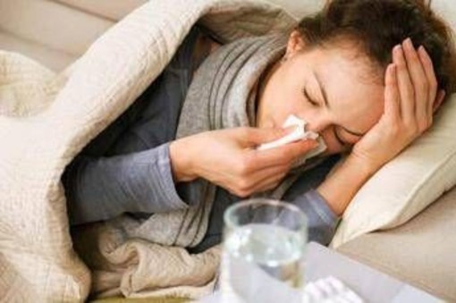 Influenza, oltre 500mila infezioni in 1 settimana: l'allarme di Pregliasco