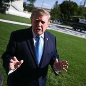 Peste polmonare, Russia nega tutto: "Solo fake news, è polmonite". Trump: "Li aiuteremo" Peste polmonare, Russia nega tutto: "Solo fake news, è polmonite". Trump: "Li aiuteremo"