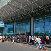 Schengen, l'esperto Giuricin: "Blocco totale? Code inevitabili, Spagna vale 22 milioni di passeggeri all'anno" Schengen, l'esperto Giuricin: "Blocco totale? Code inevitabili, Spagna vale 22 milioni di passeggeri all'anno"