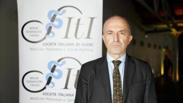 Hpv, Signorelli (San Raffaele): "Sfida è convincere i cittadini a vaccinarsi" Hpv, Signorelli (San Raffaele): "Sfida è convincere i cittadini a vaccinarsi"