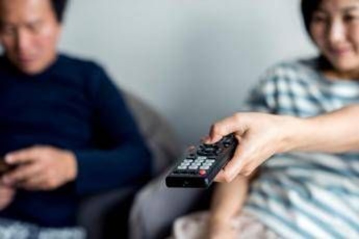 Ascolti tv, 'Makari' torna su Rai1 e vince la serata con il 19,6% Ascolti tv, 'Makari' torna su Rai1 e vince la serata con il 19,6%
