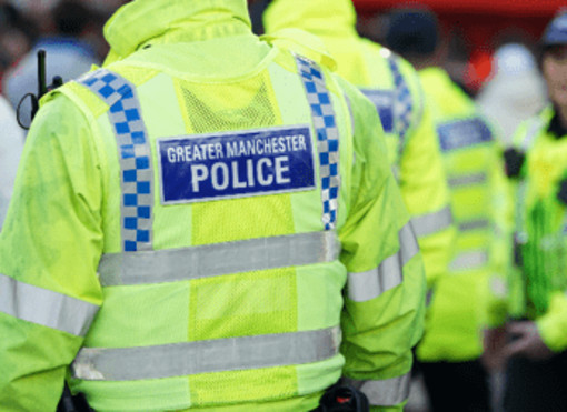 "Ha accoltellato tre compagni a scuola": 12enne fermata a Manchester "Ha accoltellato tre compagni a scuola": 12enne fermata a Manchester