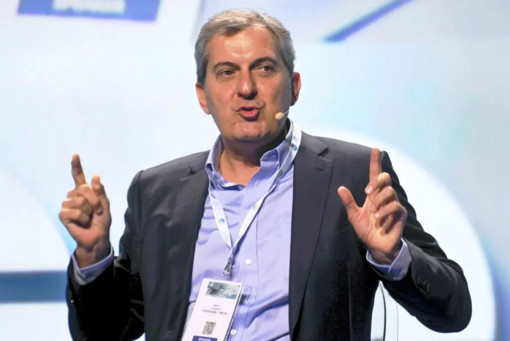 Milano, Calabresi dà le dimissioni da Chora Media. Pronto a candidarsi a sindaco Milano, Calabresi dà le dimissioni da Chora Media. Pronto a candidarsi a sindaco