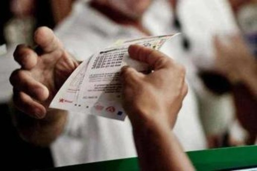 SuperEnalotto, numeri combinazione vincente oggi 1 agosto SuperEnalotto, numeri combinazione vincente oggi 1 agosto