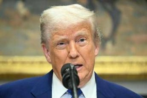 Trump avverte l'Iran: &quot;Deve fare un accordo prima che non rimanga nulla&quot;