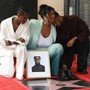 Hollywood omaggia Chadwick Boseman, stella postuma sulla Walk of Fame per 'Black Panther' Hollywood omaggia Chadwick Boseman, stella postuma sulla Walk of Fame per 'Black Panther'