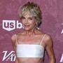 Caos a bordo del volo per New York, arrestata l'attrice Selma Blair: "Ha morso hostess e aggredito un poliziotto" Caos a bordo del volo per New York, arrestata l'attrice Selma Blair: "Ha morso hostess e aggredito un poliziotto"