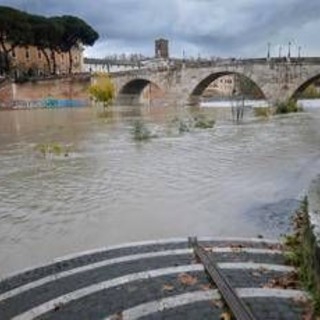 Roma, la promessa di Gualtieri: &quot;Entro 5 anni potremo fare il bagno nel Tevere&quot;