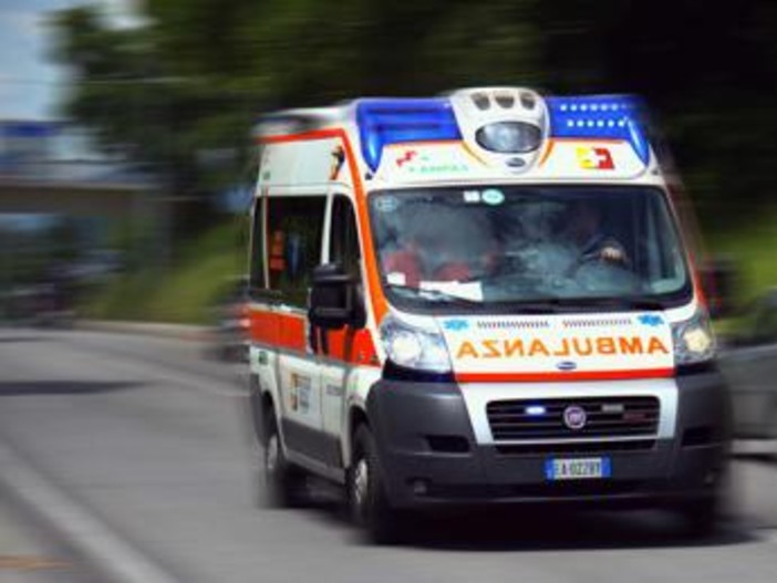 Tragedia nel Fiorentino, scontro tra scooter e autobus: morto un ragazzo di 17 anni Tragedia nel Fiorentino, scontro tra scooter e autobus: morto un ragazzo di 17 anni