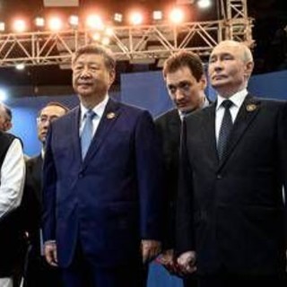 Ucraina, Russia: "Xi e Modi disponibili a mediare per accordo pace" Ucraina, Russia: "Xi e Modi disponibili a mediare per accordo pace"
