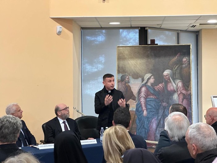 Banca del Fucino, svelato a L’Aquila il restauro della tela “La Visitazione” Banca del Fucino, svelato a L’Aquila il restauro della tela “La Visitazione”