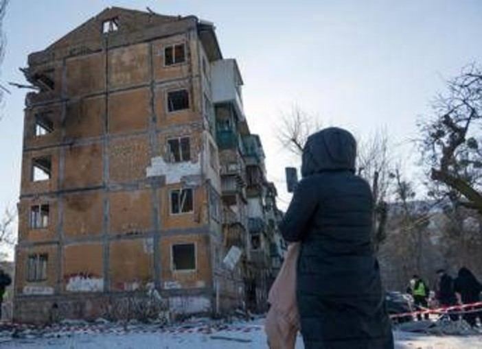 Ucraina, Zelensky: "Putin non si ferma con baci o fiori". Rubio: "Usa unici in grado di portare Mosca e Kiev a tavolo negoziati"