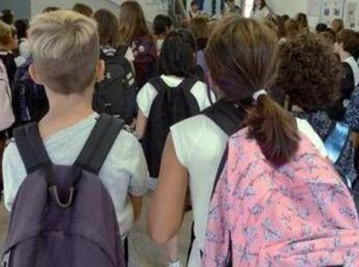 Scuola, Invalsi: &quot;Cala la dispersione scolastica ma resta gap tra Nord e Sud&quot;