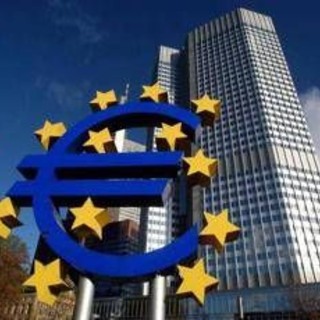 Bce mantiene tassi fermi: "Economia Eurozona continua a crescere" Bce mantiene tassi fermi: "Economia Eurozona continua a crescere"