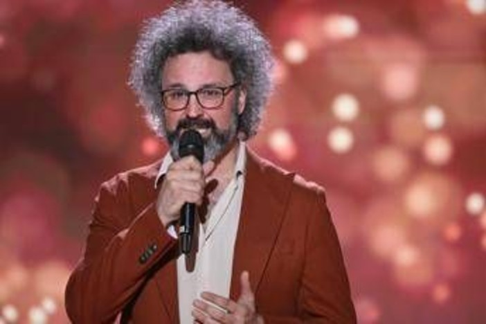 Simone Cristicchi ha la paralisi di Bell, annullato il concerto in Valle D'Aosta