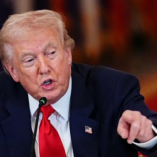 Trump annuncia stop all’attacco contro l’Iran “In corso seri negoziati”