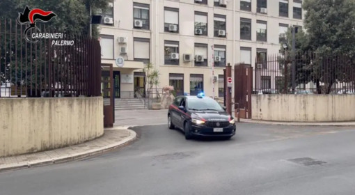 Abusi sessuali sui figli minori, arrestata coppia nel palermitano Abusi sessuali sui figli minori, arrestata coppia nel palermitano