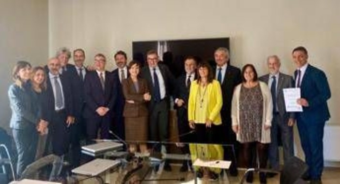 Contratti, Confcommercio e Manageritalia rinnovano Ccnl dirigenti terziario Contratti, Confcommercio e Manageritalia rinnovano Ccnl dirigenti terziario