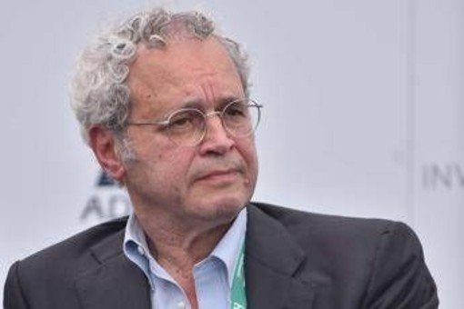 Mentana annuncia l'addio al Tg La7: "Lascio il 23 dicembre"