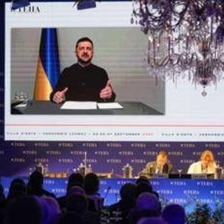 Zelensky a Cernobbio ringrazia l'Italia: &quot;Ci prepariamo per fermare Russia&quot;
