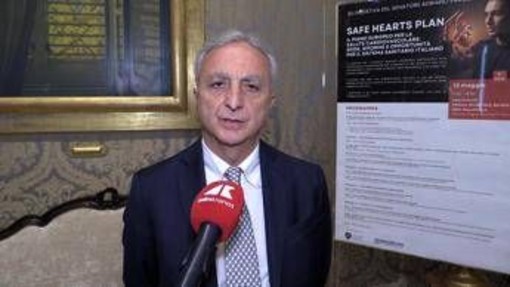 Fumo, rischio cardiovascolare: Festinese (UniCamillus) 'Benefici con nicotina senza combustione' Fumo, rischio cardiovascolare: Festinese (UniCamillus) 'Benefici con nicotina senza combustione'