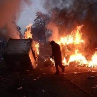 Scontri al corteo per Askatasuna, identificati oltre 30 manifestanti Scontri al corteo per Askatasuna, identificati oltre 30 manifestanti