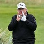 Trump 'bara' a golf? Un video mostra l'aiutino al presidente