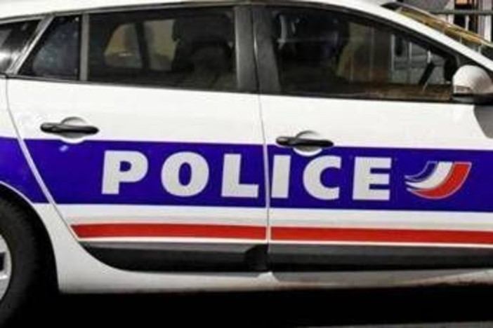 Parigi, allarme bomba all'emittente Bfmtv: stop alle trasmissioni e sede evacuata